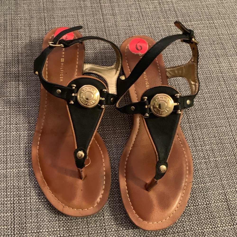 Tommy Hilfiger Strappy & Gold sandals